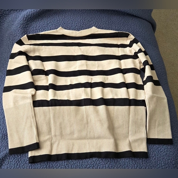 Viottiset  2 Piece Outfit/Lounge Wear #1206 NWOT - Picture 5 of 13